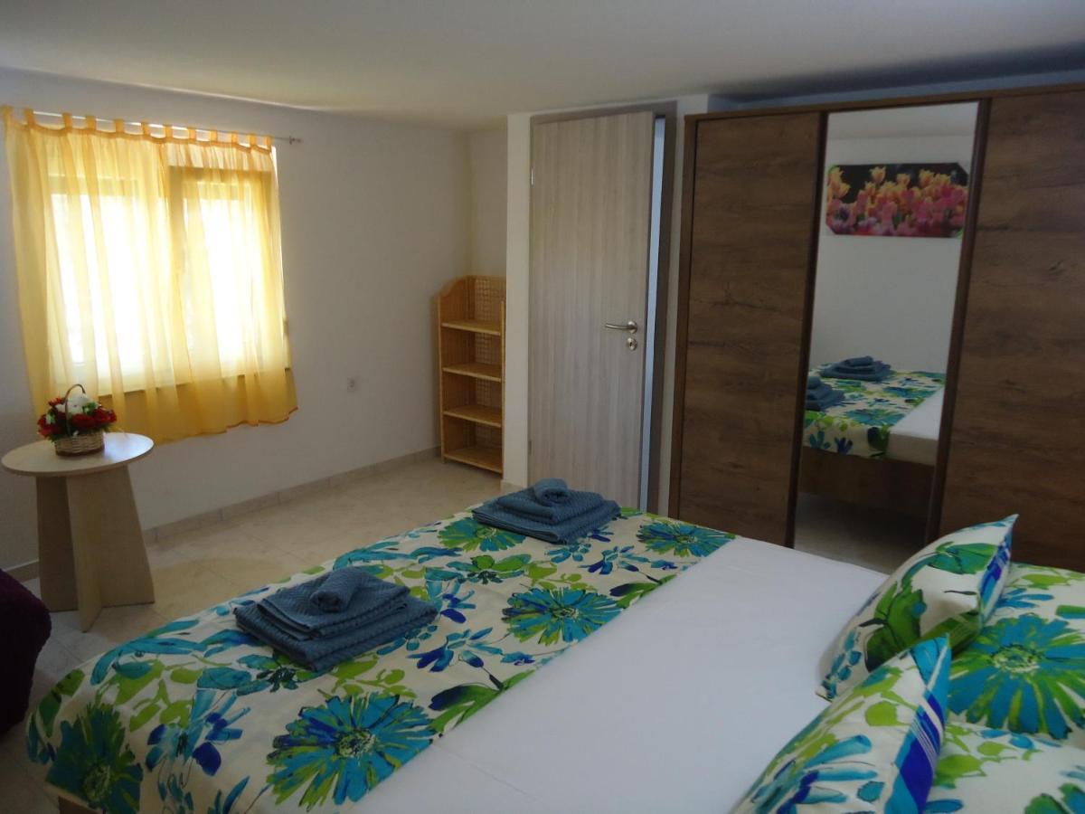Holi Apartment Cavle Luaran gambar