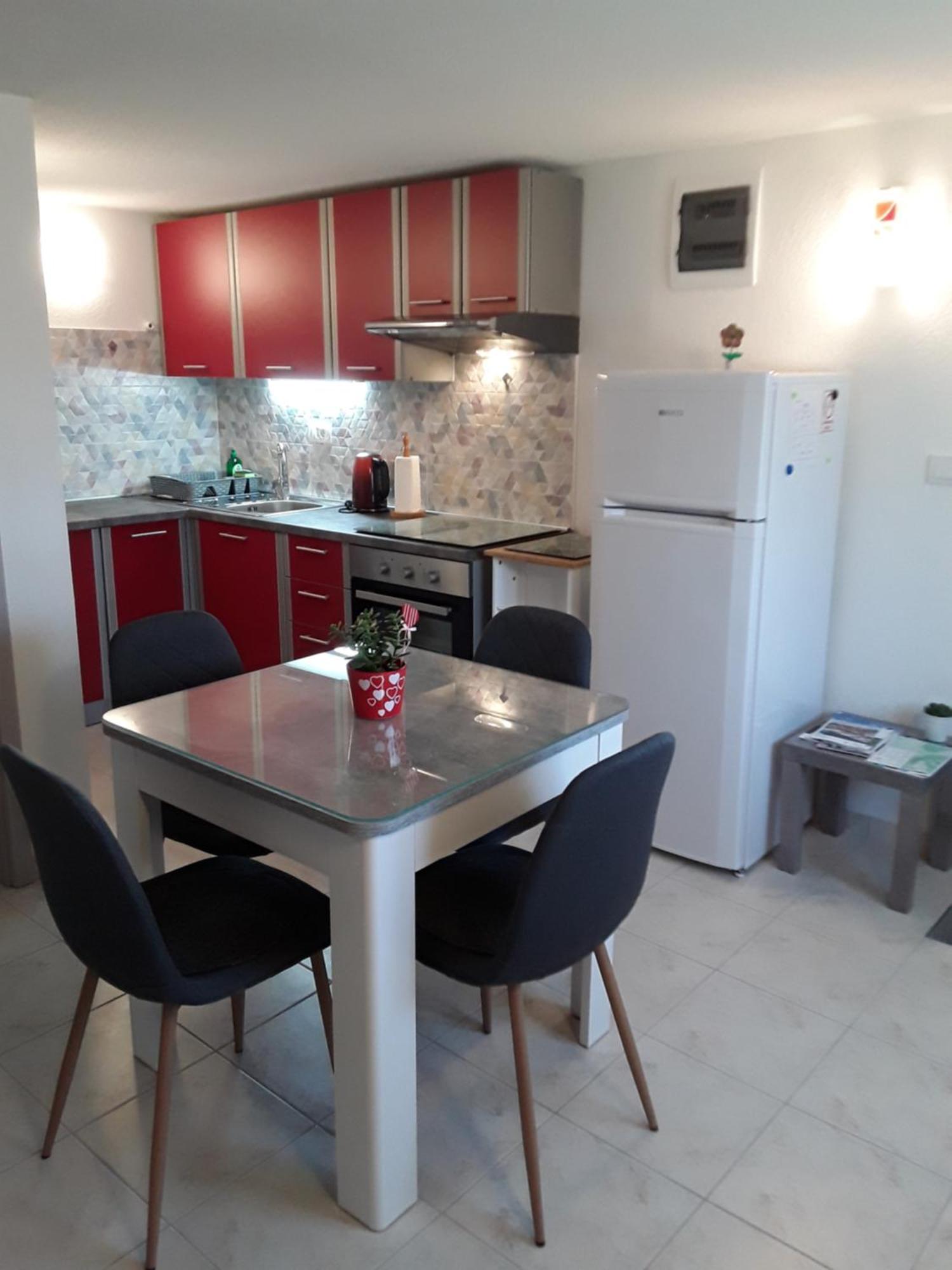 Holi Apartment Cavle Luaran gambar